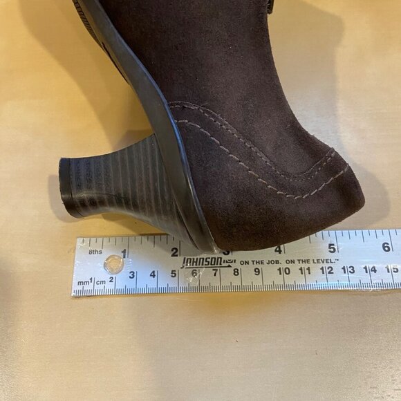 Brown Suede La Canadienne Womens Slip-On Heeled Shoes Size 6.5 waterproof Canada - Picture 14 of 16
